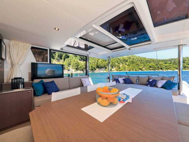 Hire a Bali Bali 4.6 Lefkáda