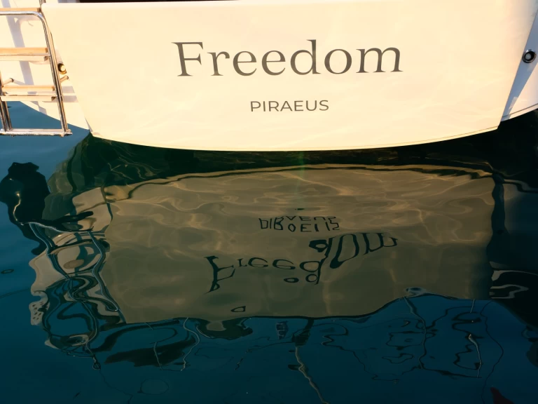 Hire Sailboat Moody with a boat licence