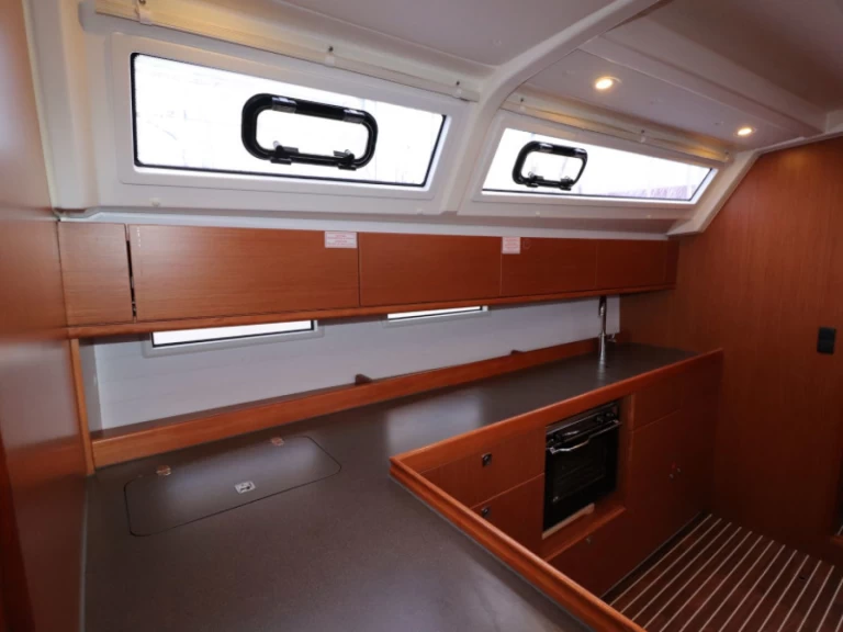 Yacht charter Yerseke - Bavaria Cruiser 46 on SamBoat