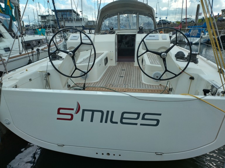 Charter a Salona Salona 380 in Yerseke on Samboat
