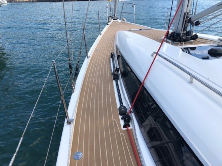 Hire Sailboat Dehler with a boat licence