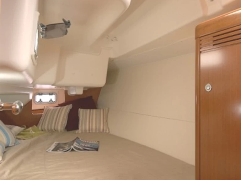 Hire Sailboat with or without skipper Bénéteau Altefähr