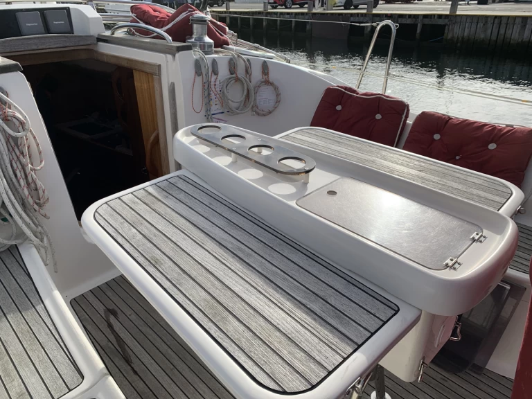 Charter a Delphia Delphia 40 in Altefähr on Samboat