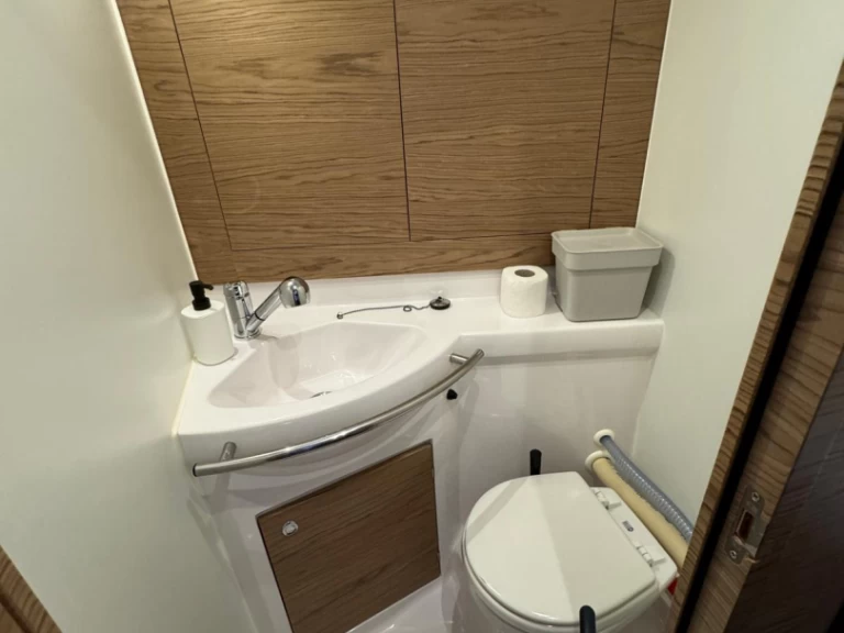 Hire Sailboat with or without skipper Elan Novi Vinodolski