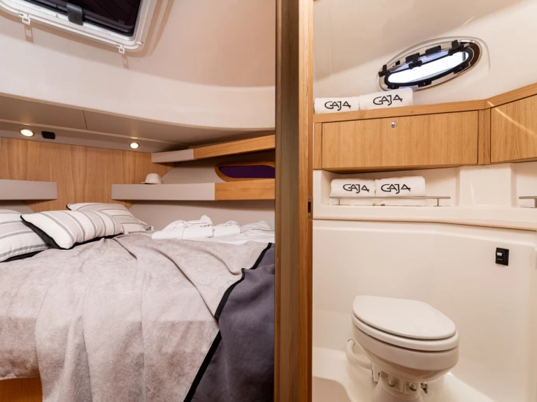 Yacht charter Novi Vinodolski - Sas Vektor ADRIANA 36 on SamBoat