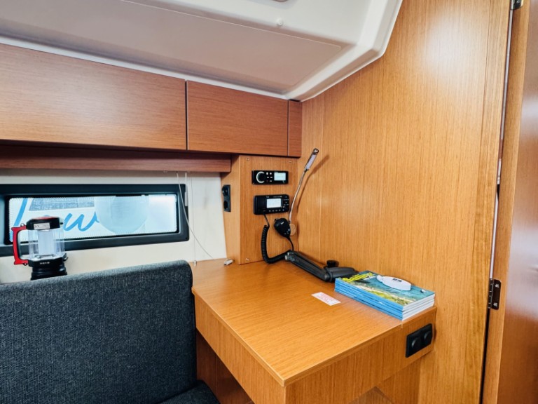 Yacht hire Novi Vinodolski cheap Bavaria C38