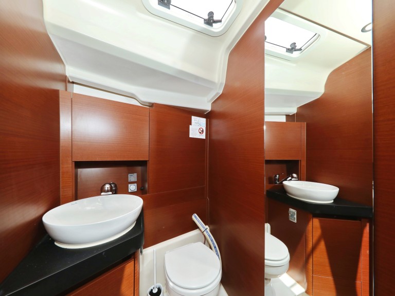 Hire Sailboat with or without skipper Hanse Novi Vinodolski