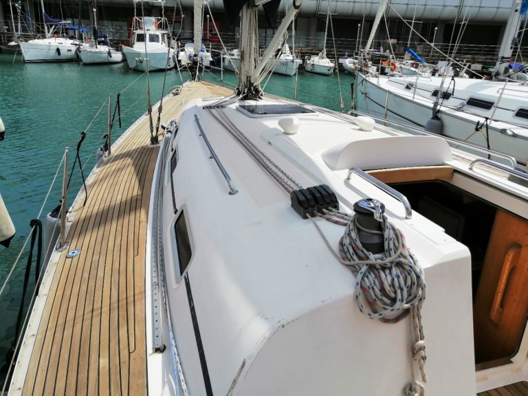 Sailboat hire in Genova - Elan Elan 40
