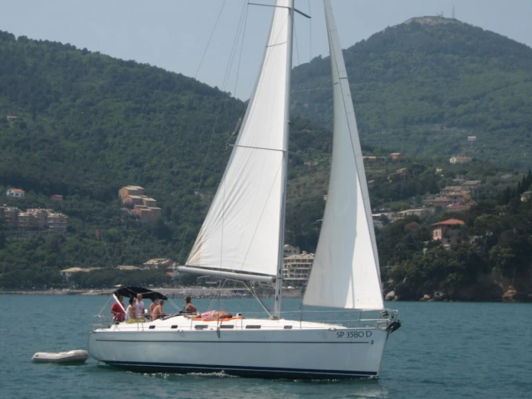Sailboat hire in Genova - Bénéteau Cyclades 43.3