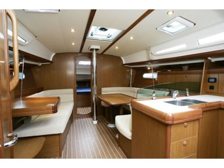 Jeanneau Sun Odyssey 42i charter bareboat or skippered in  Préveza