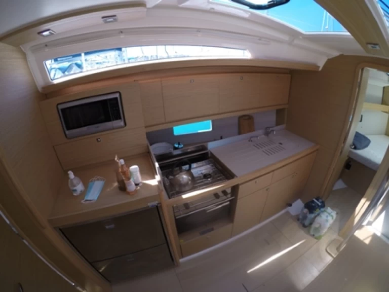 Sailboat hire in Gouvia - Dufour Dufour 390 Grand Large