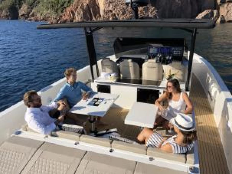 Charter a De Antonio DE ANTONIO D42 in Paros (Island) on Samboat