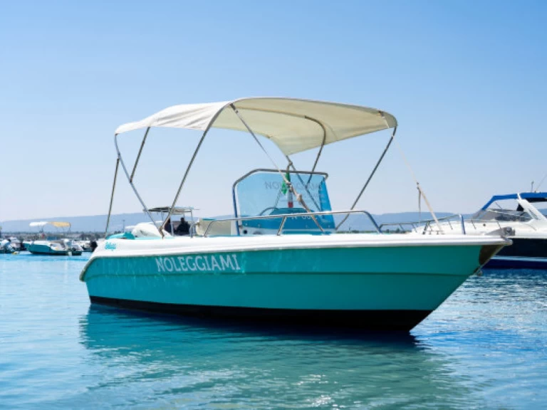  Motorboat 5.80 charter bareboat or skippered in  Torre Canne