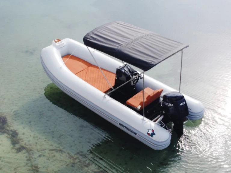 Hire a  Motorboat 4.3 Torre Canne