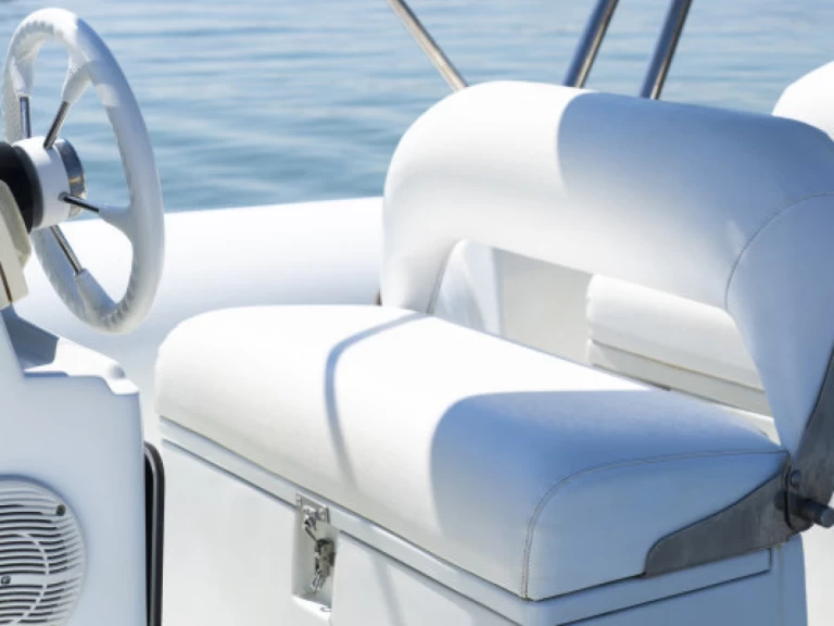 Hire Motorboat with or without skipper  Torre Canne