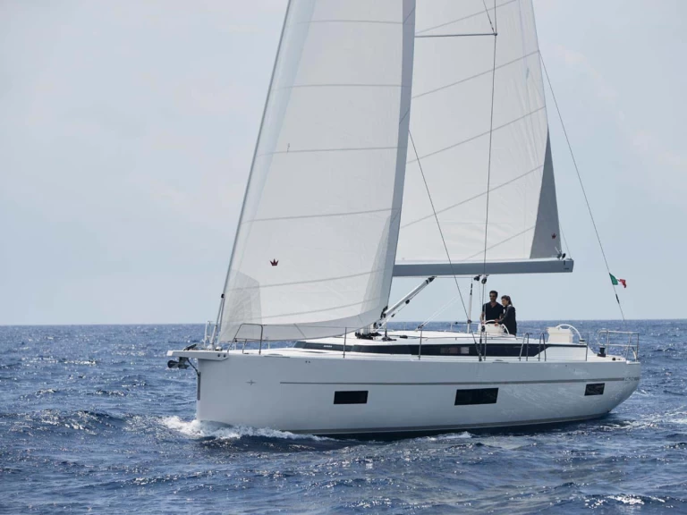 Hire Sailboat with or without skipper Bavaria Golfo Aranci