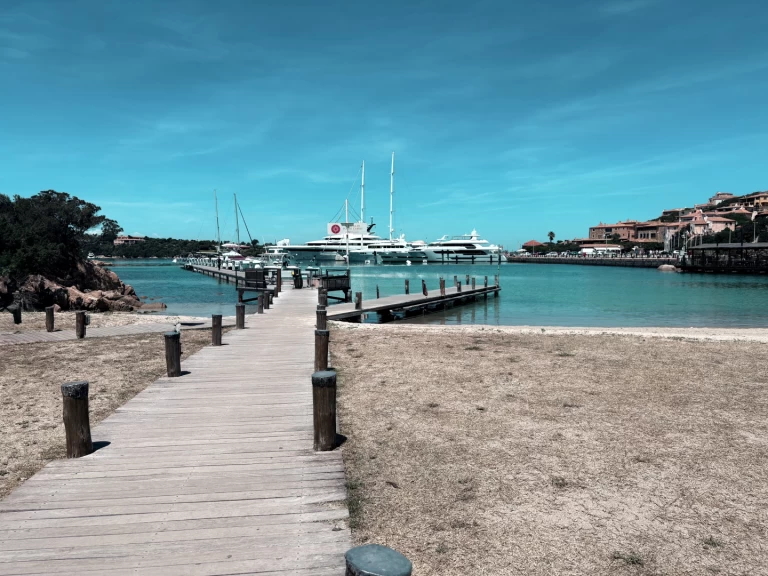 Yacht hire Porto-Vecchio cheap Antares 10.20