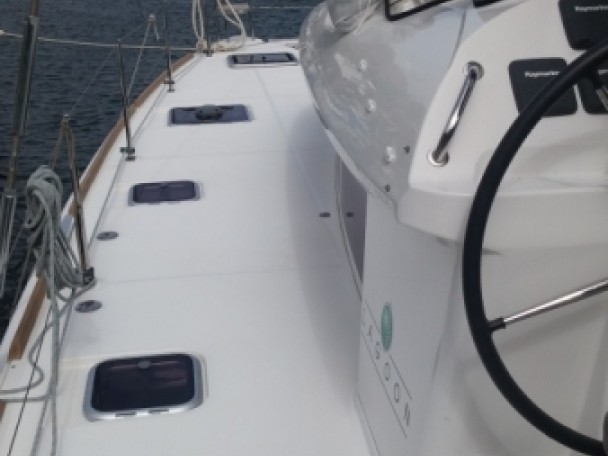 Hire Catamaran Lagoon with a boat licence
