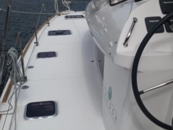 Hire Catamaran Lagoon with a boat licence