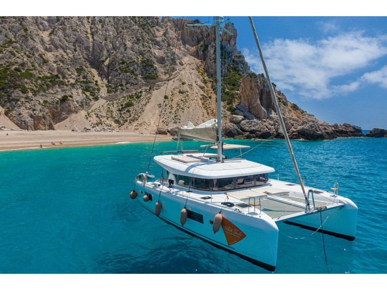 Charter a Lagoon Lagoon 42 in Préveza on Samboat