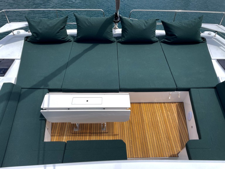 Hire Catamaran Bali with a boat licence