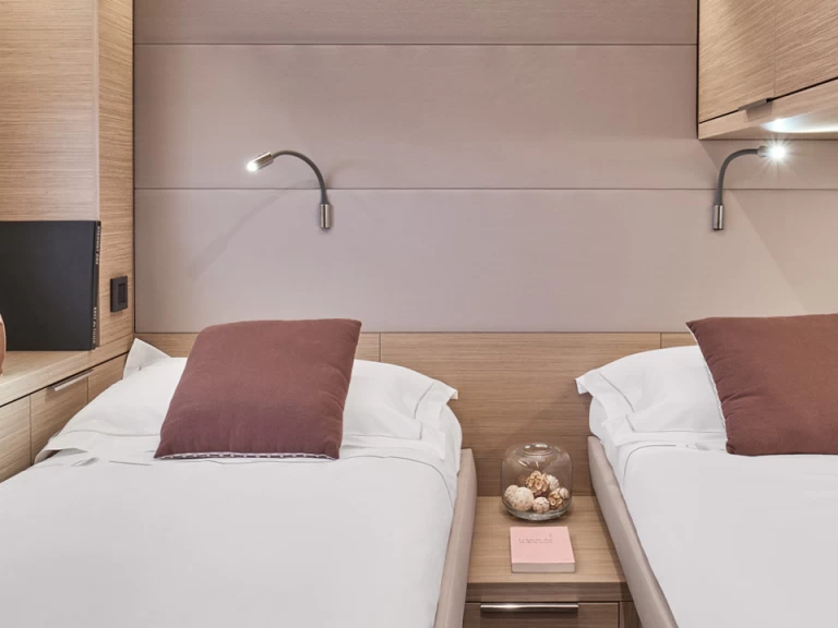 Catamaran to hire Capo d'Orlando at the best price