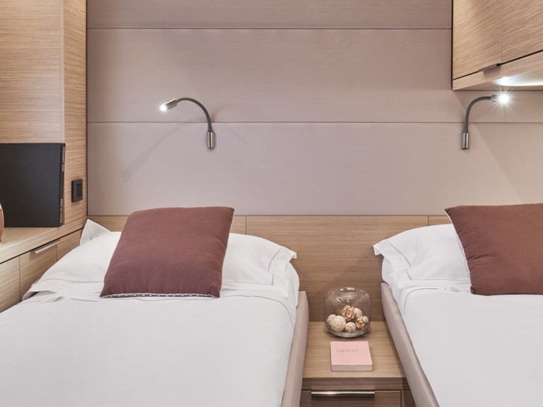 Yacht charter Procida - Lagoon Lagoon 55 on SamBoat