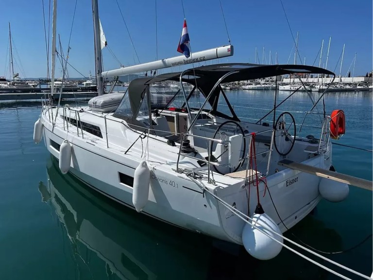 Sailboat hire in Šibenik - Bénéteau Oceanis 40.1