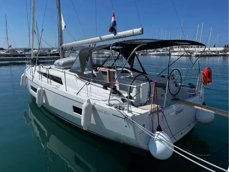 Sailboat hire in Šibenik - Bénéteau Oceanis 40.1