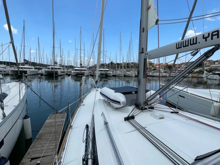 Hire Sailboat with or without skipper Bénéteau Šibenik