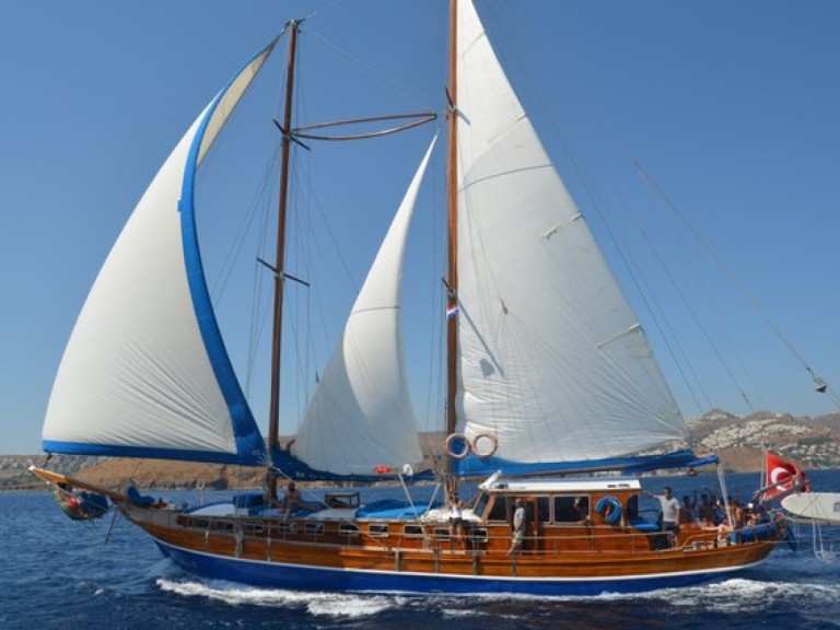 Sailboat hire in Bodrum -  Sailing Gulet Musandira 
