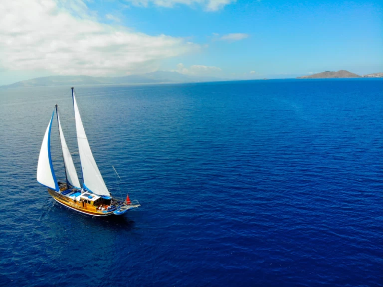 Sailboat to hire Bodrum at the best price