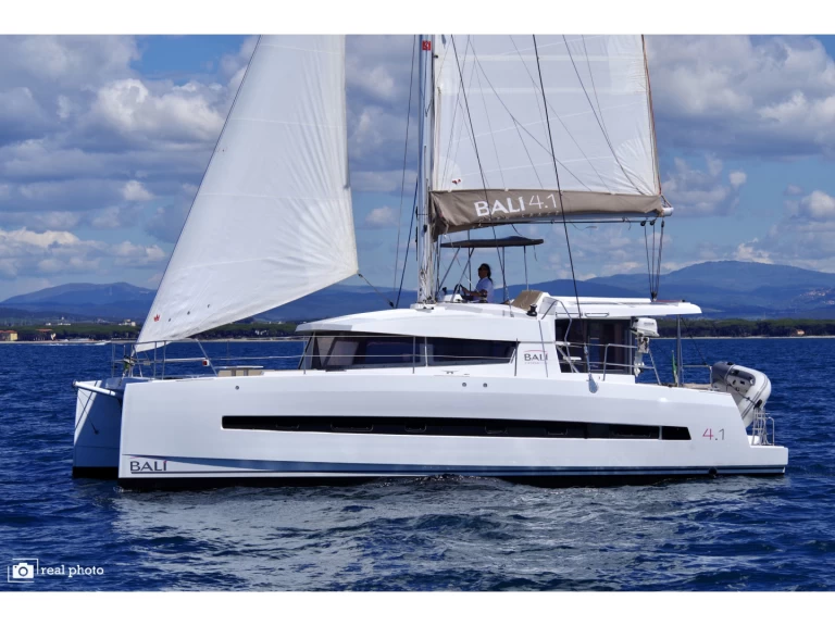 Hire Catamaran Bali with a boat licence