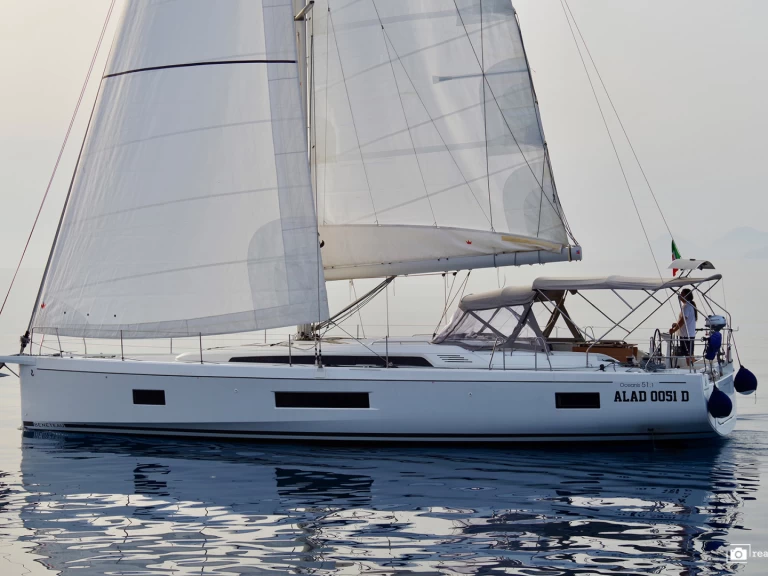 Hire Sailboat with or without skipper Bénéteau Furnari