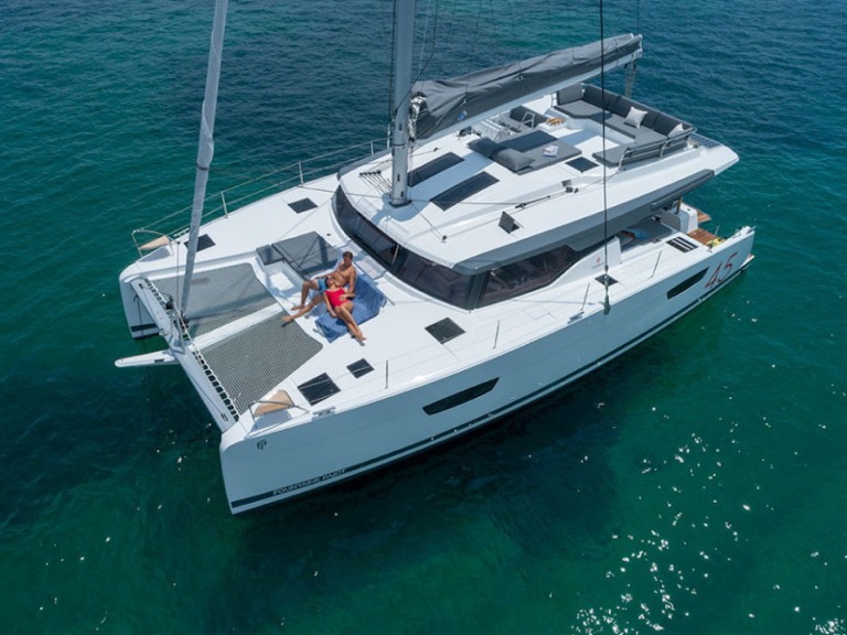 Hire Catamaran with or without skipper Fountaine Pajot Taranto
