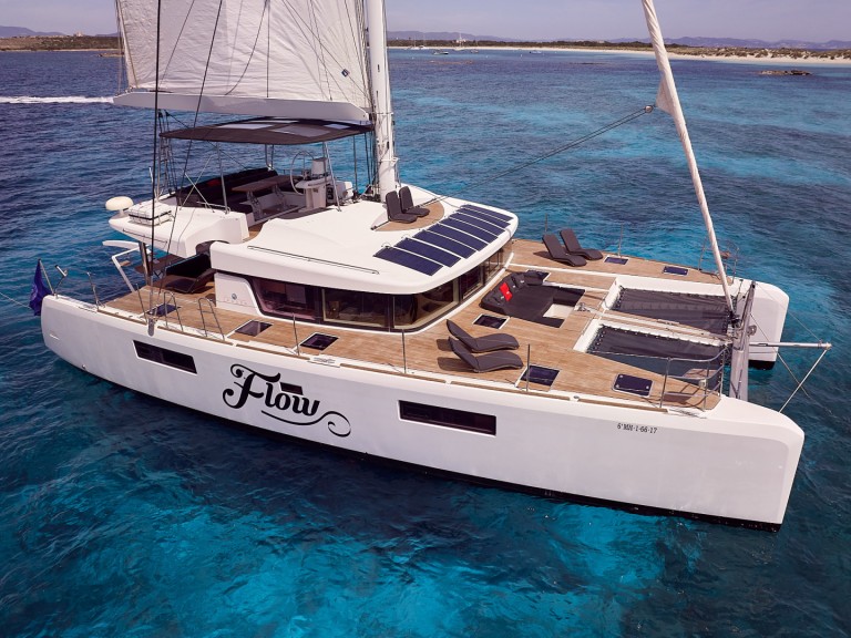 Yacht hire Sant Antoni de Portmany cheap Lagoon 52