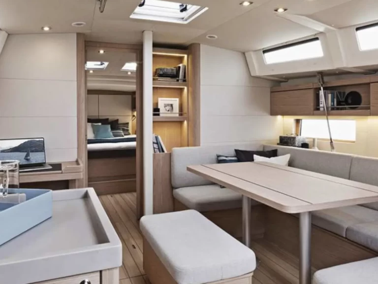 Charter a Bénéteau Oceanis 461/3/3 in Marina (City) on Samboat