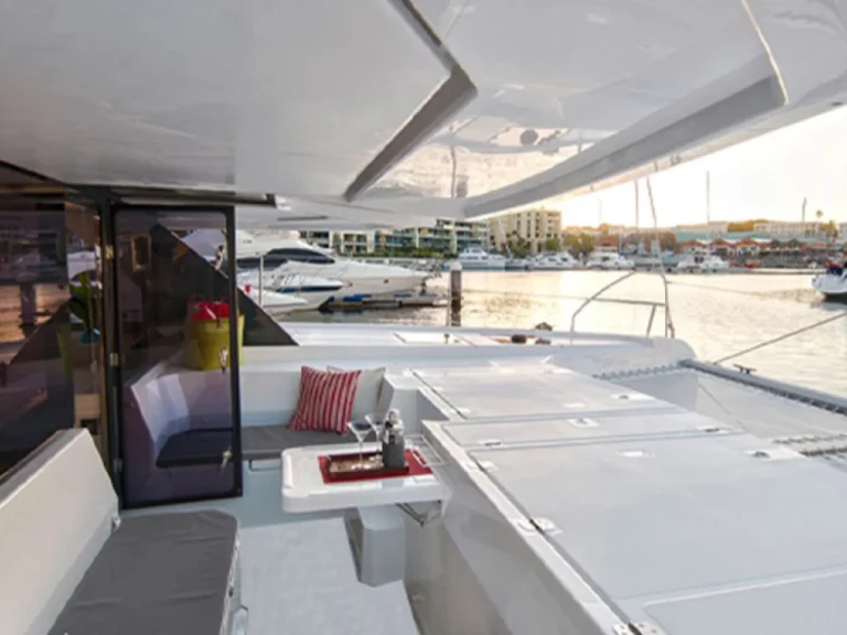 Catamaran hire in Marina (City) - Leopard Leopard 45