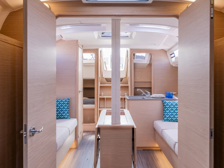 Hire Sailboat with or without skipper Dufour Lefkáda