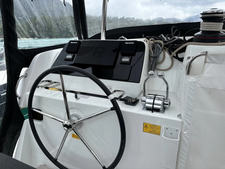Yacht charter Eden Island - Lagoon Lagoon 42 on SamBoat