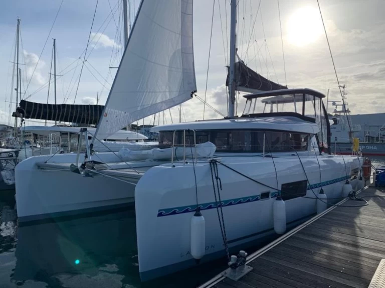 Yacht charter Eden Island - Lagoon Lagoon 42 on SamBoat