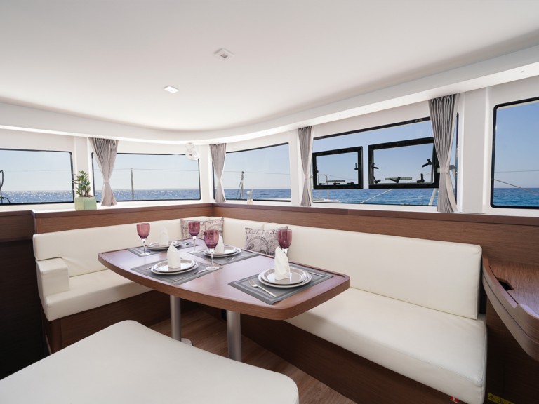 Yacht charter Préveza - Lagoon Lagoon 42 on SamBoat