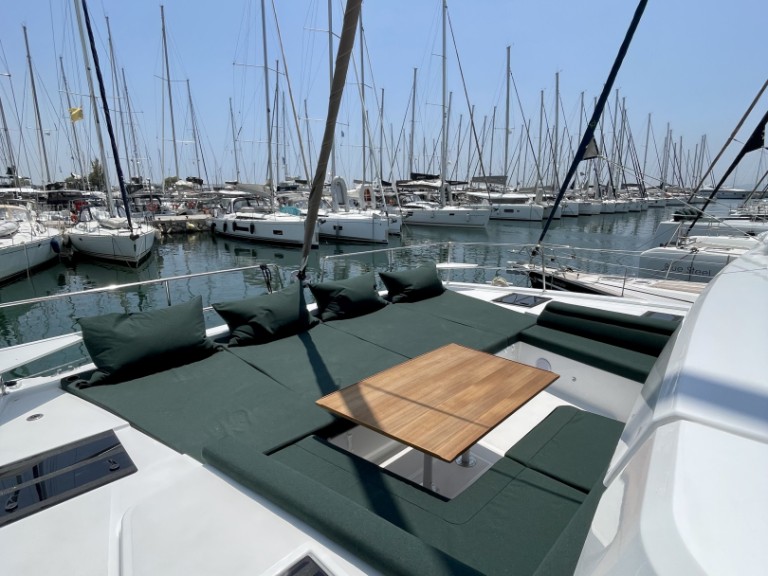 Hire Catamaran Bali with a boat licence