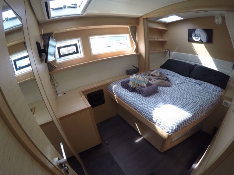 Hire a Lagoon Lagoon 52 F Capo d'Orlando