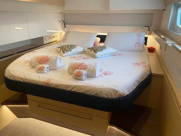 Yacht hire Cannigione cheap Ipanema 58