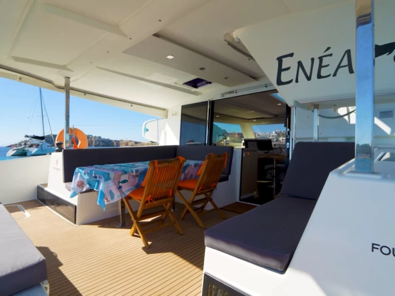 Catamaran hire in Missolonghi - Fountaine Pajot Lucia 40