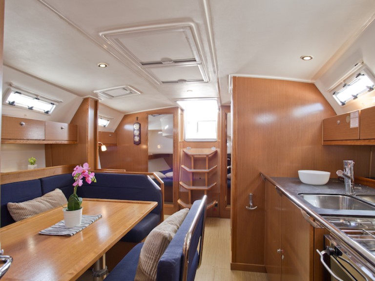 Yacht charter Šibenik - Bavaria Bavaria 41 Cruiser on SamBoat