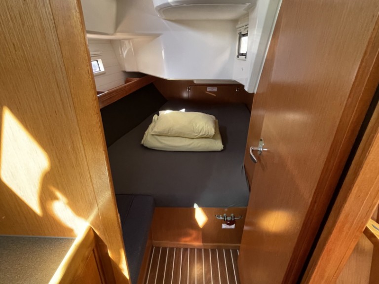 Sailboat hire in Šibenik - Sundecker Bavaria 37