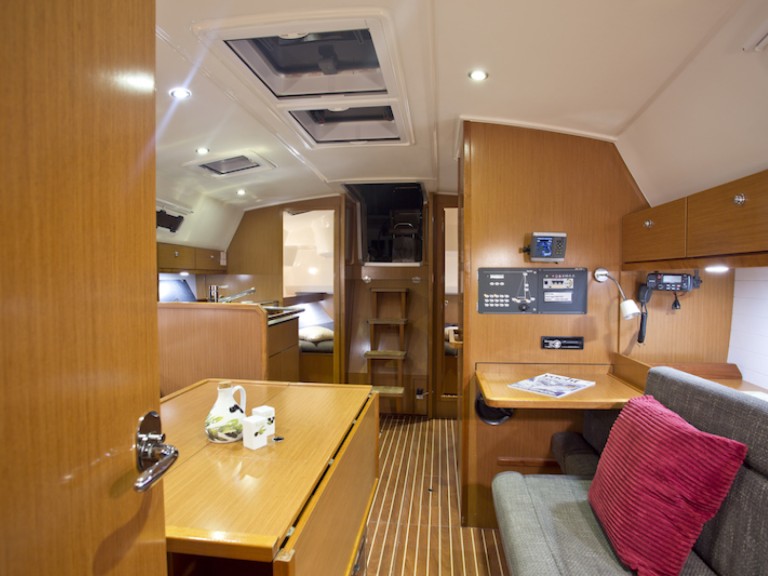 Yacht charter Šibenik - Bavaria Bavaria 36 Cruiser on SamBoat