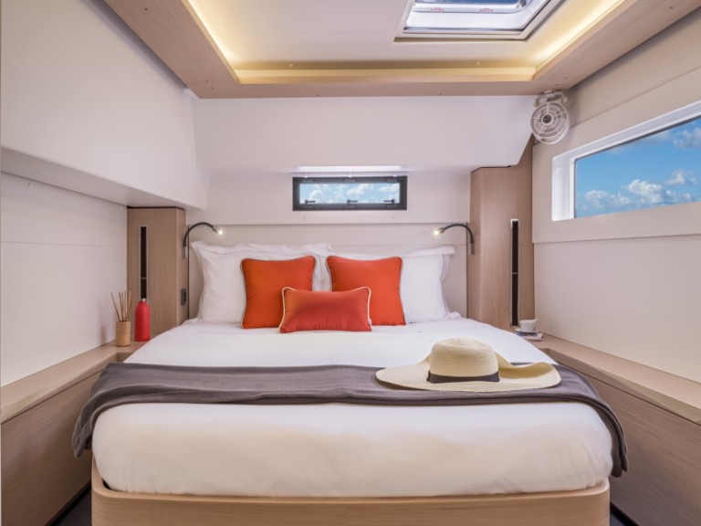 Yacht hire Alimos cheap Lagoon 46